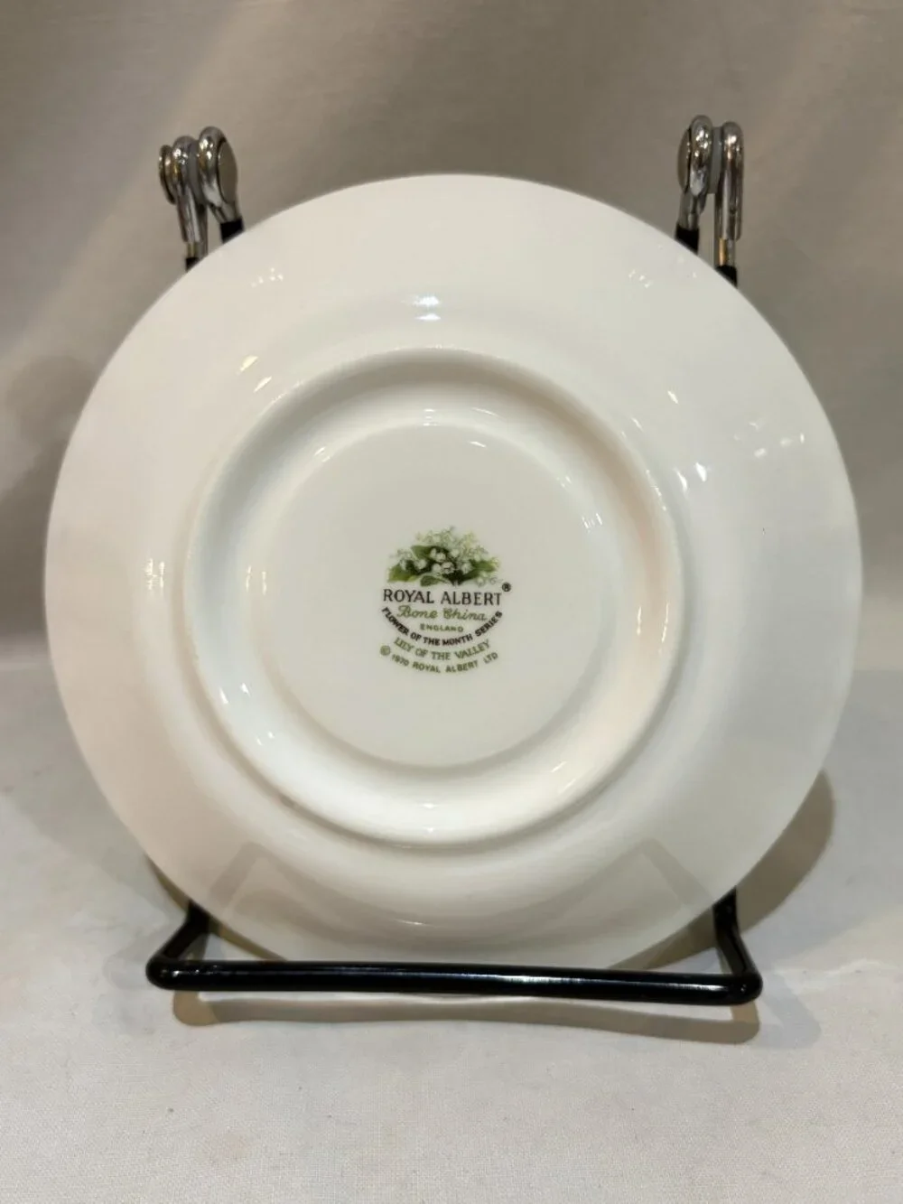 Royal Albert England Flower of the Month May Lily of the Valley Cup Saucer Set